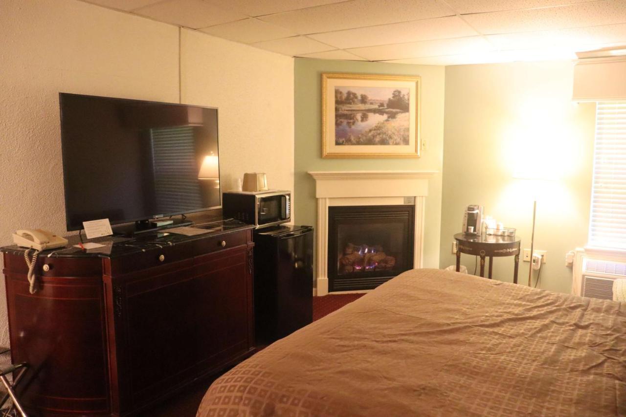 Fireside Inn And Suites Bangor Extérieur photo
